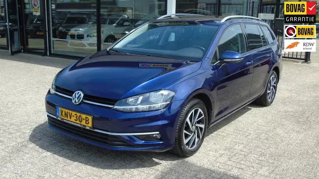 Volkswagen Golf (2019) — foto 1