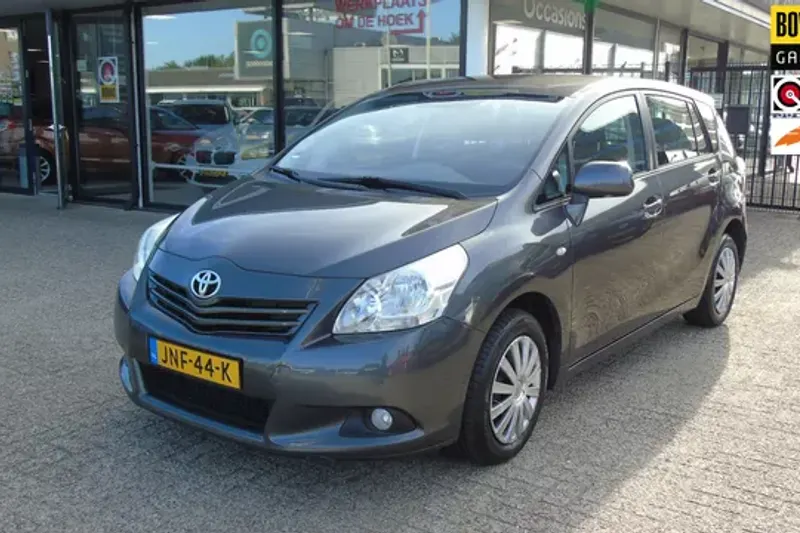 Toyota Verso (2009)