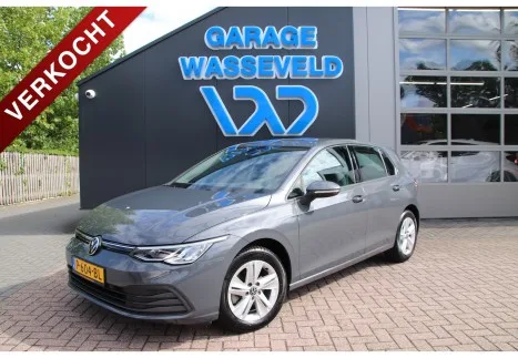 Volkswagen Golf (2022) — foto 1