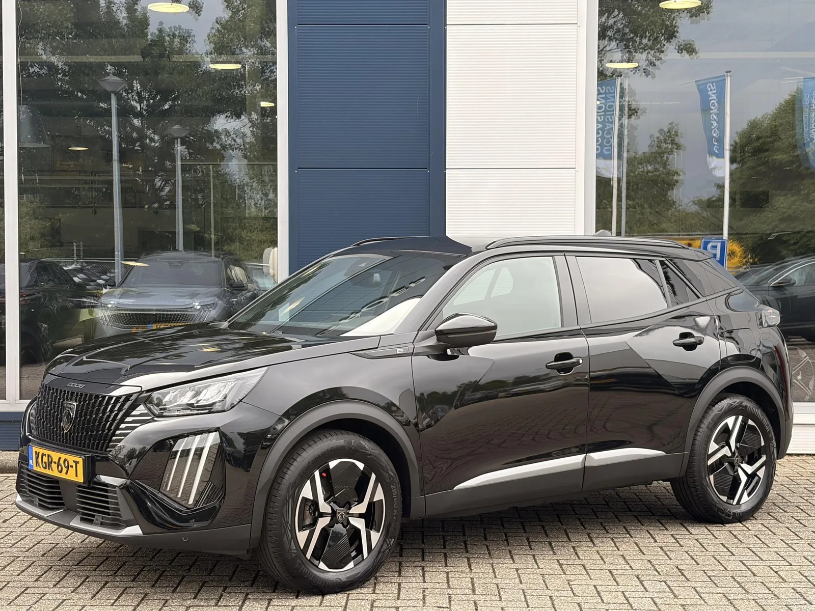 Peugeot e-2008 (2025) — foto 1