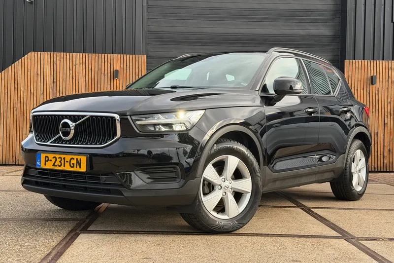 Volvo XC40 (2022)