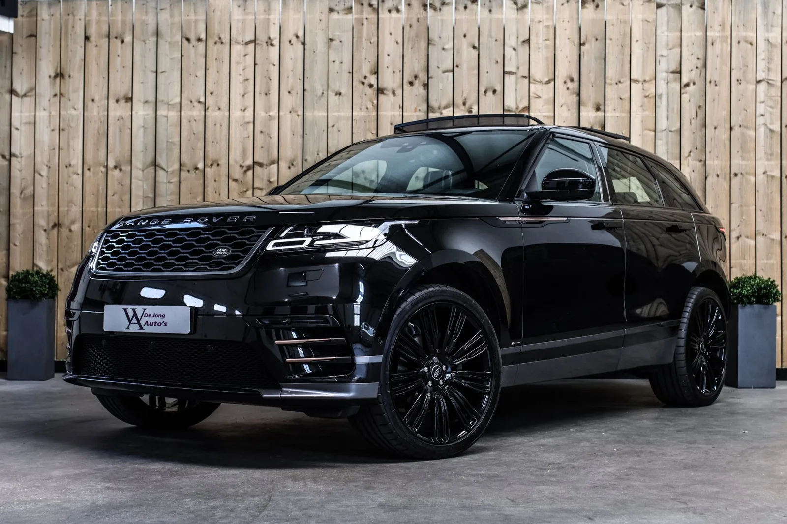 Land Rover Range Rover Velar (2019) — foto 1