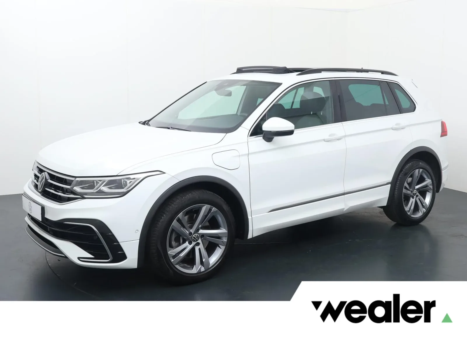 Volkswagen Tiguan (2022) — foto 1