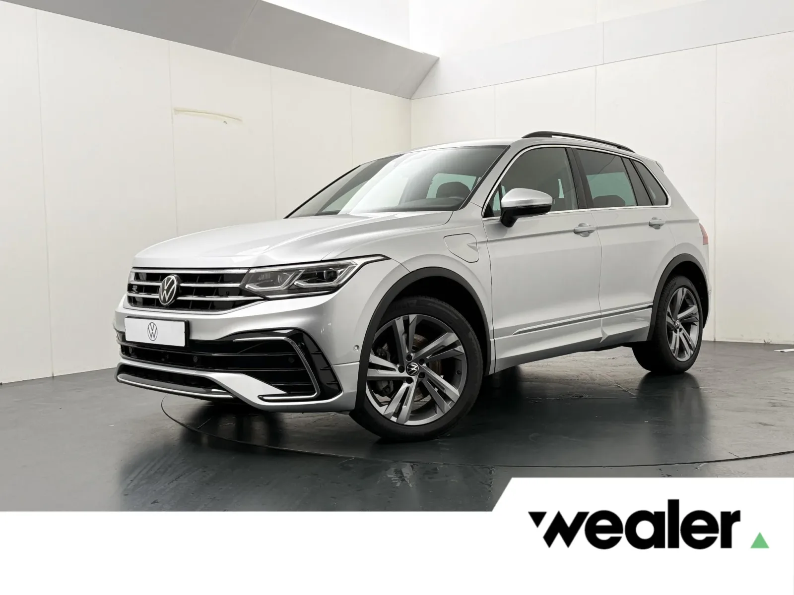 Volkswagen Tiguan (2024) — foto 1