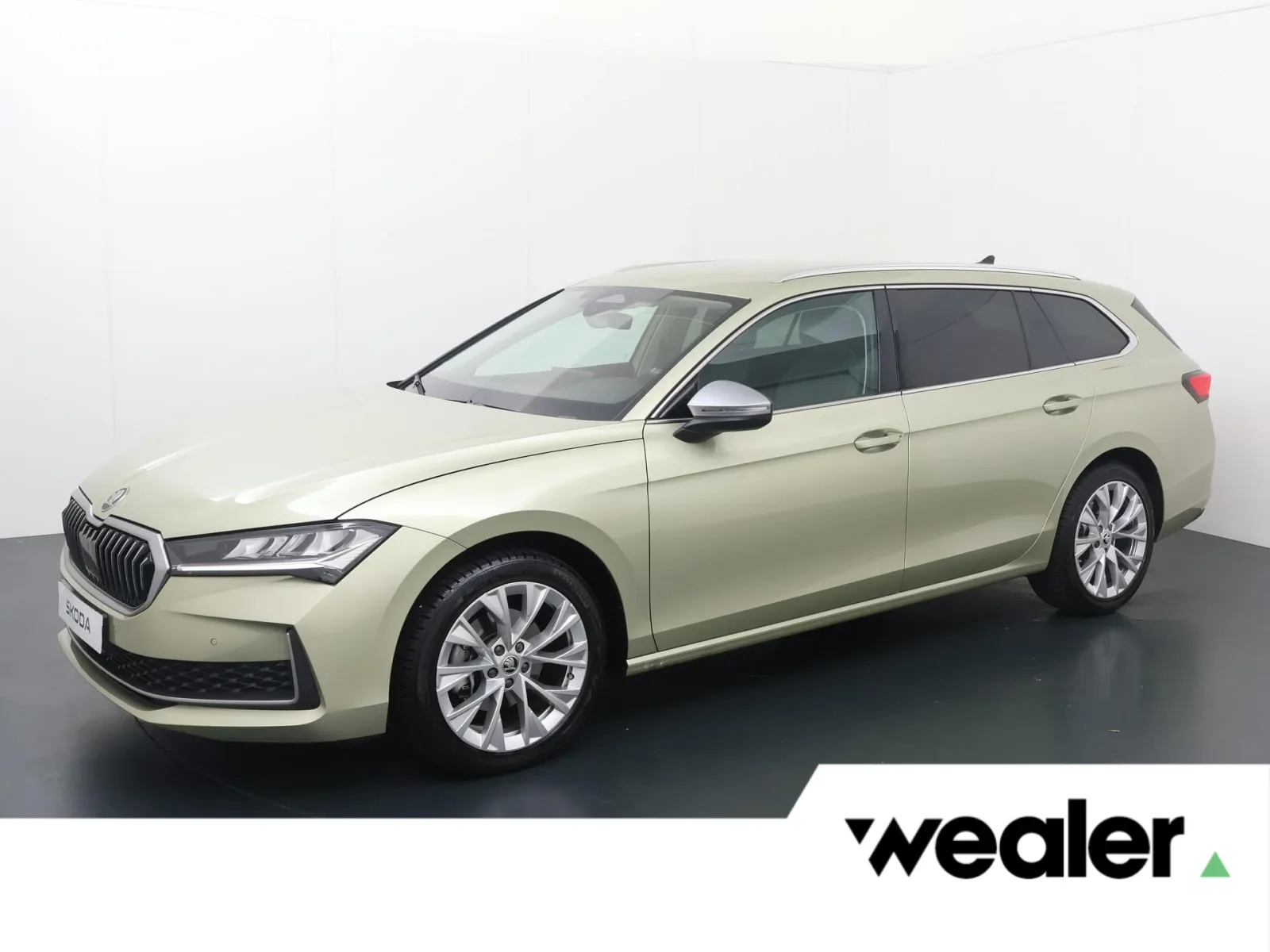 Škoda Superb (2025) — foto 1