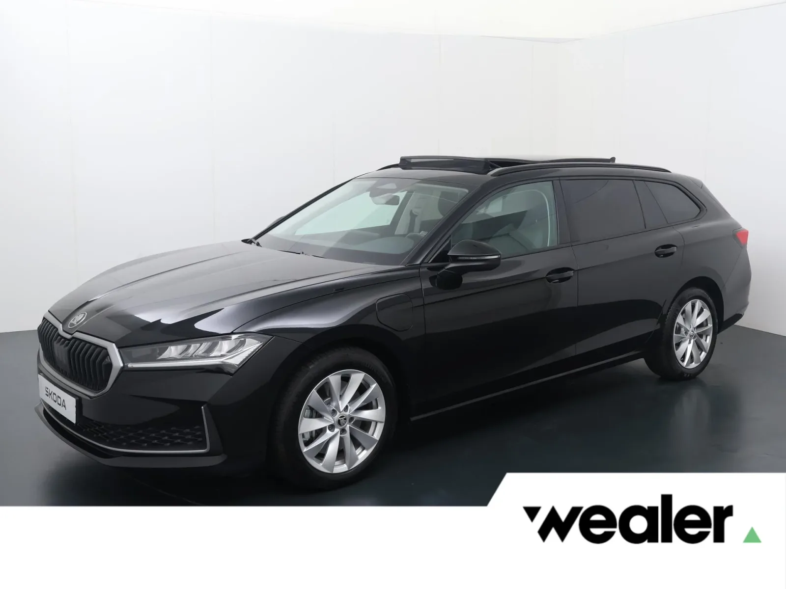 Škoda Superb (2024) — foto 1