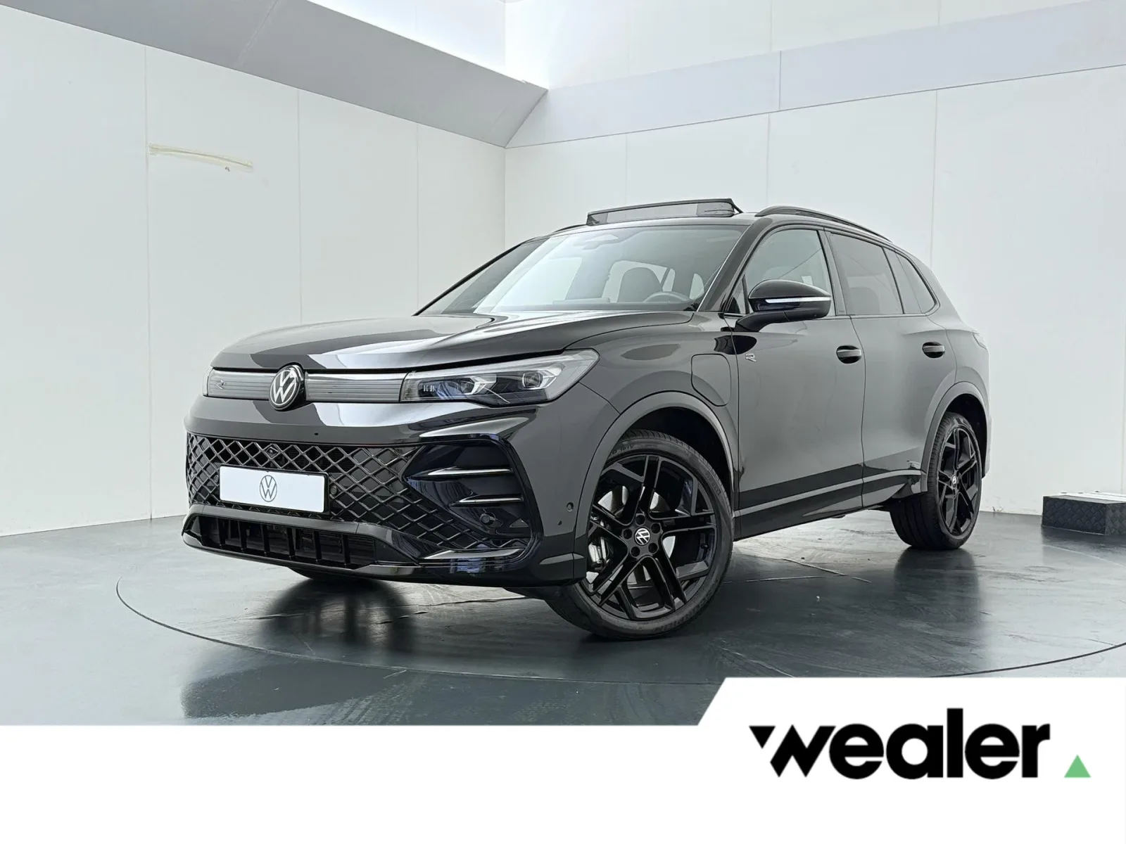 Volkswagen Tiguan (2025) — foto 1