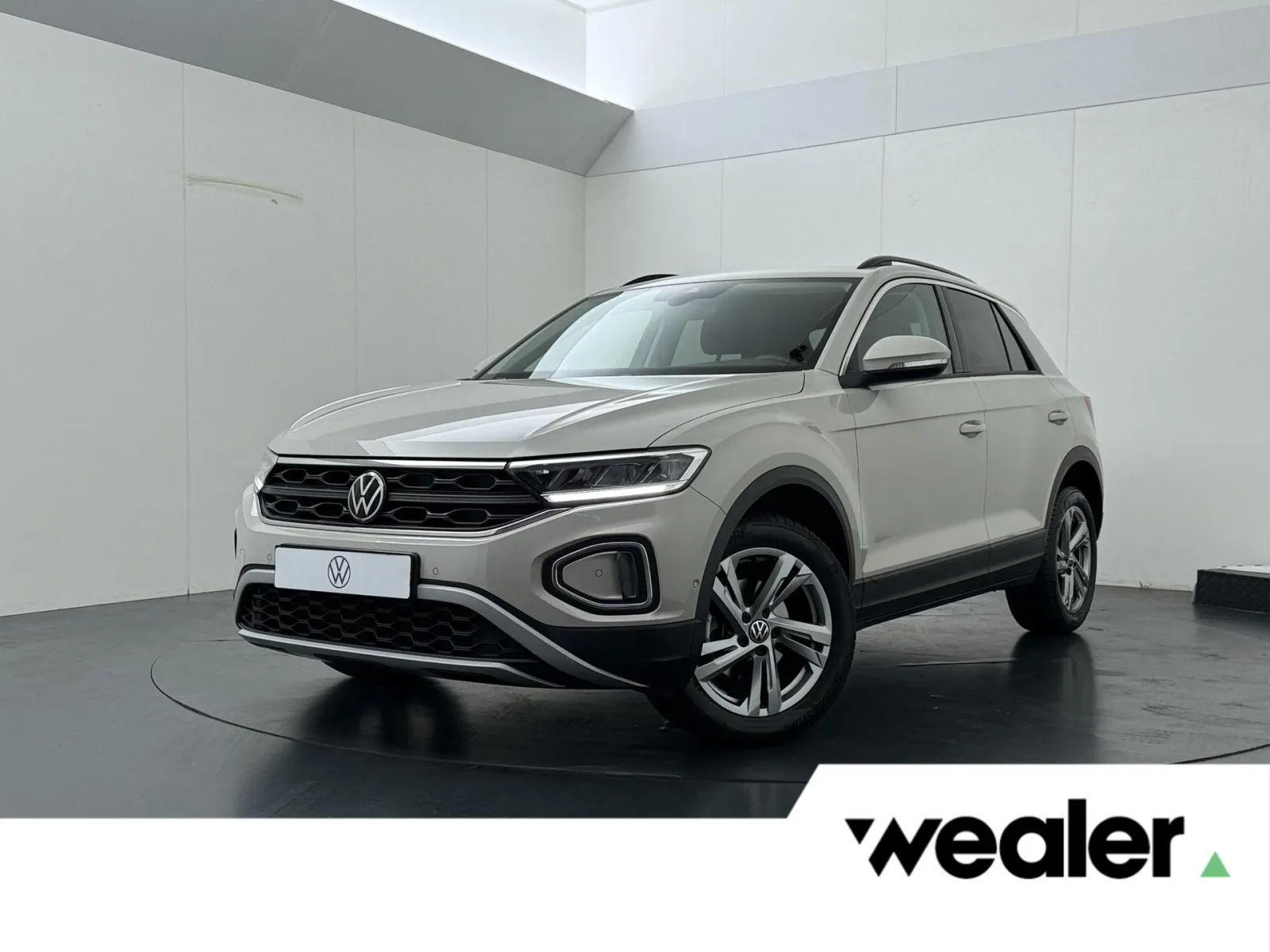 Volkswagen T-Roc (2022) — foto 1
