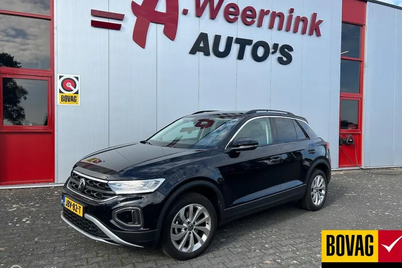 Volkswagen T-Roc (2023)