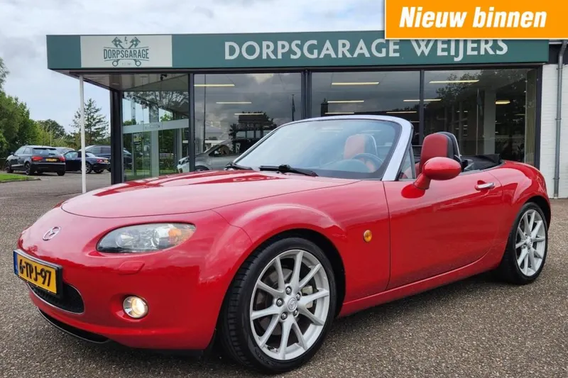 Mazda MX-5 (2005)