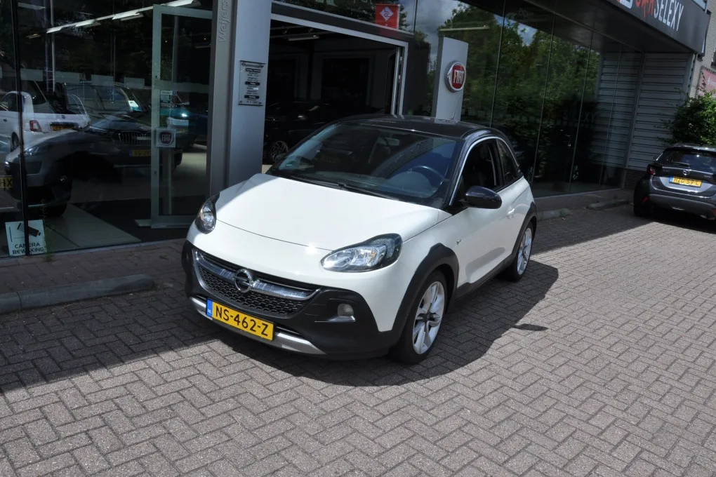 Opel Adam (2016) — foto 1