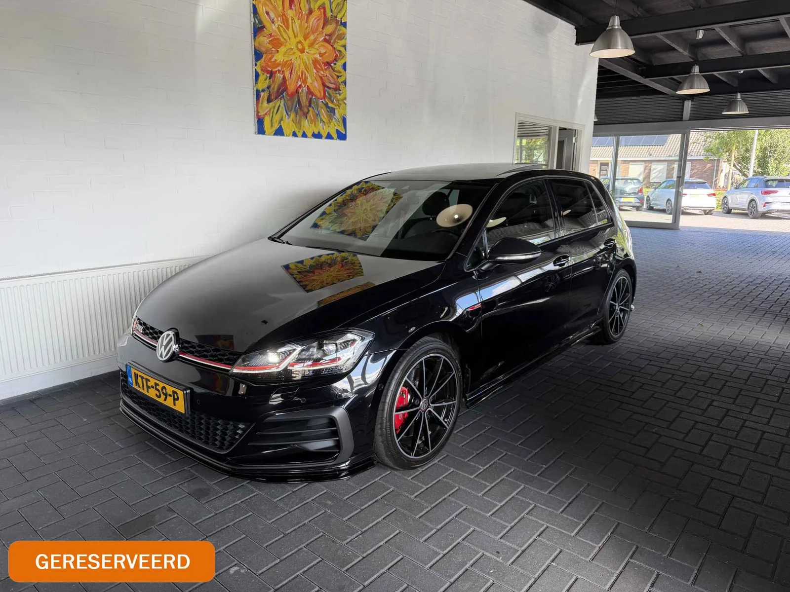 Volkswagen Golf (2019) — foto 1