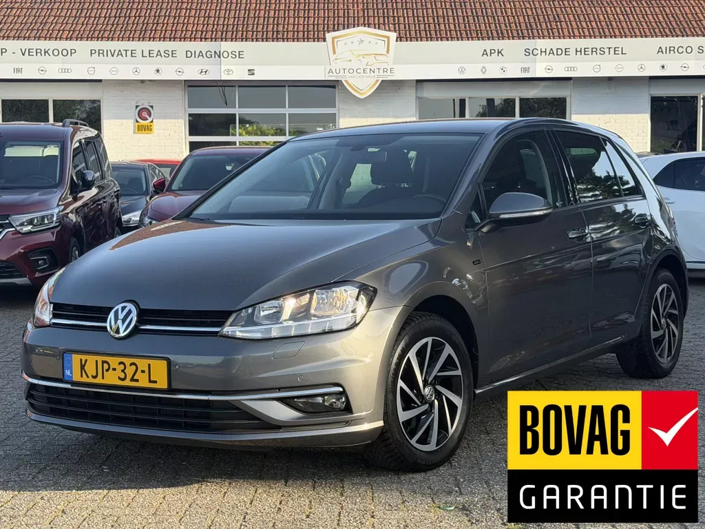 Volkswagen Golf (2019) — foto 1