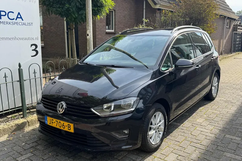 Volkswagen Golf Sportsvan (2015)