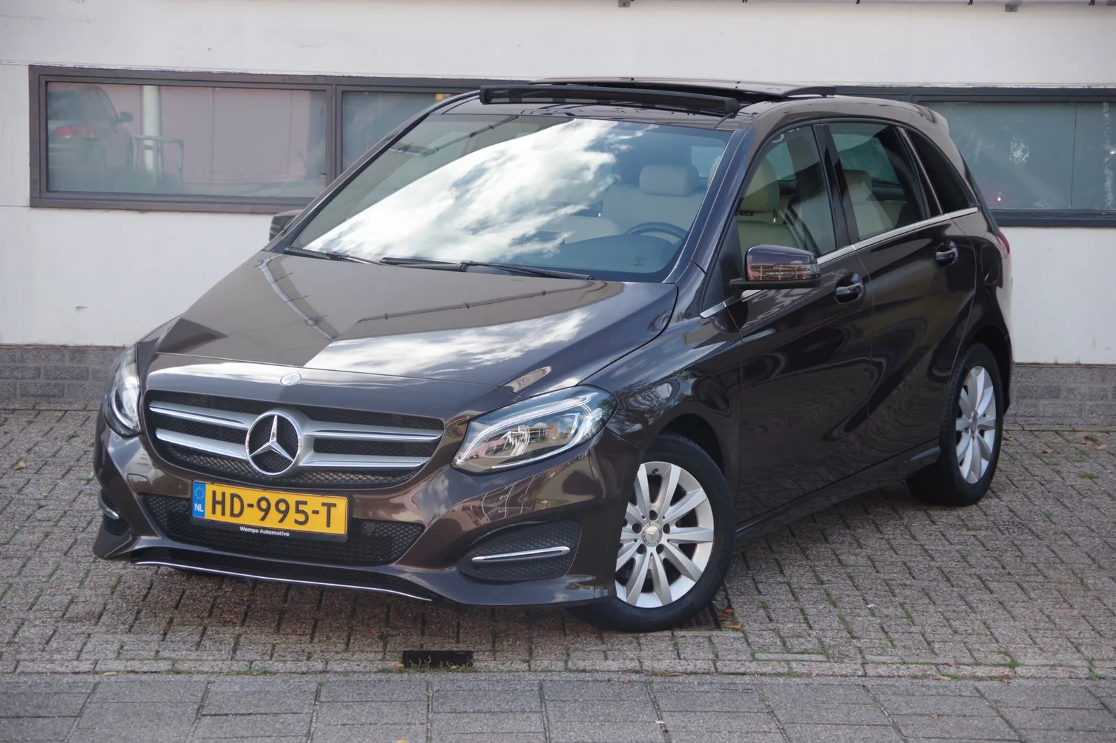 Mercedes-Benz B-Klasse (2015) — foto 1