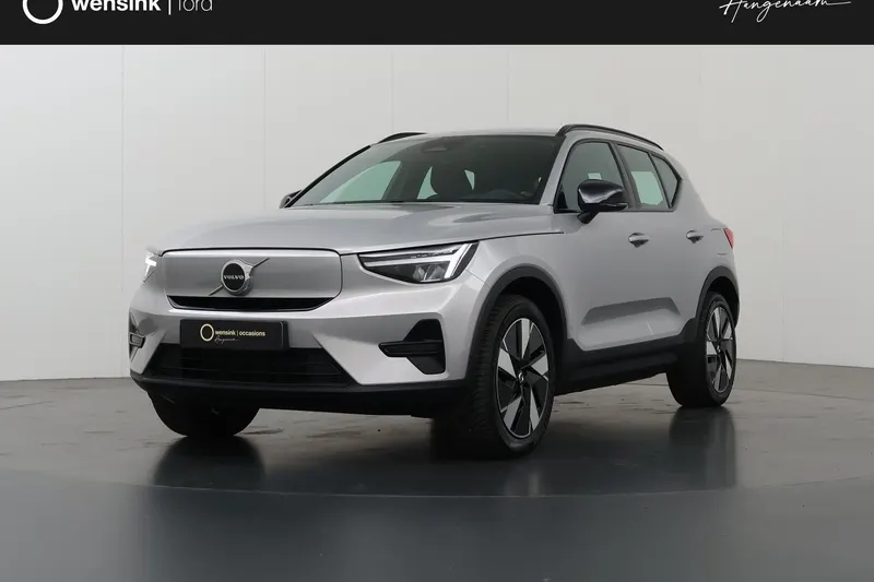 Volvo XC40 (2024)