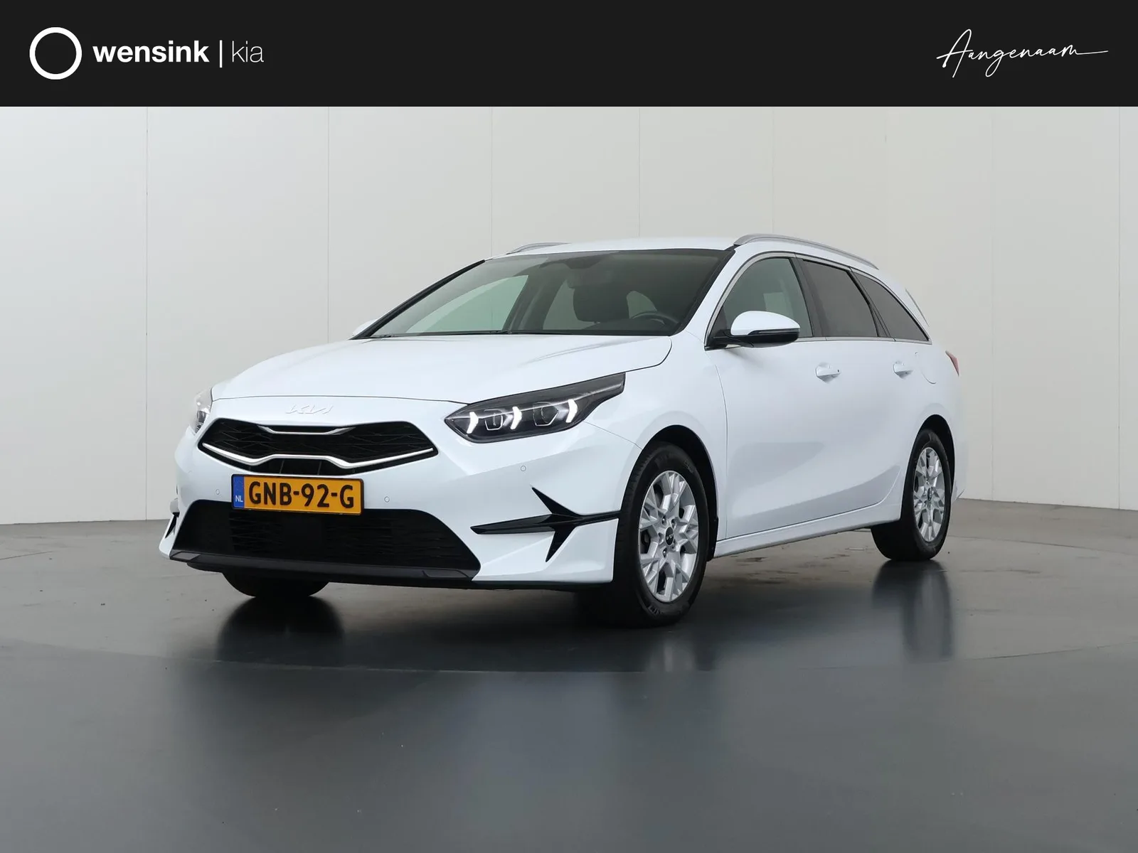 Kia Ceed Sportswagon (2024) — foto 1