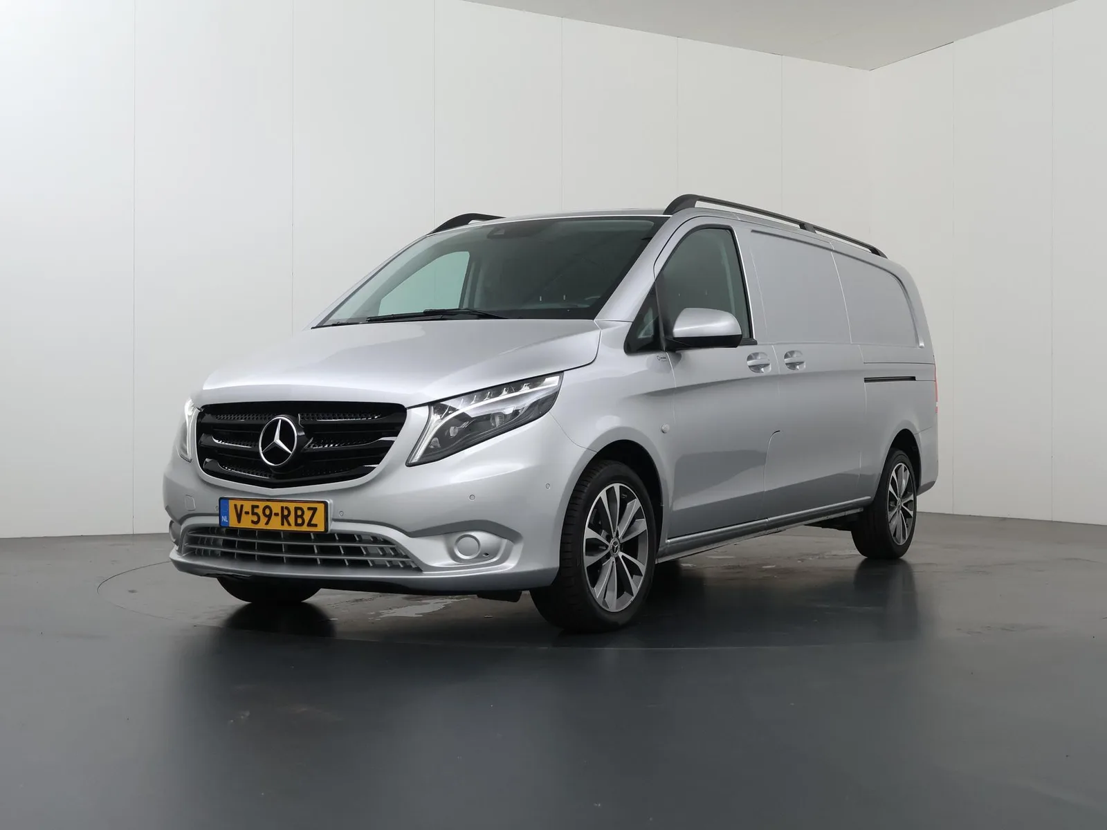 Mercedes-Benz Vito (2023) — foto 1