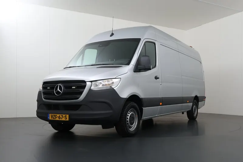 Mercedes-Benz Sprinter (2023)