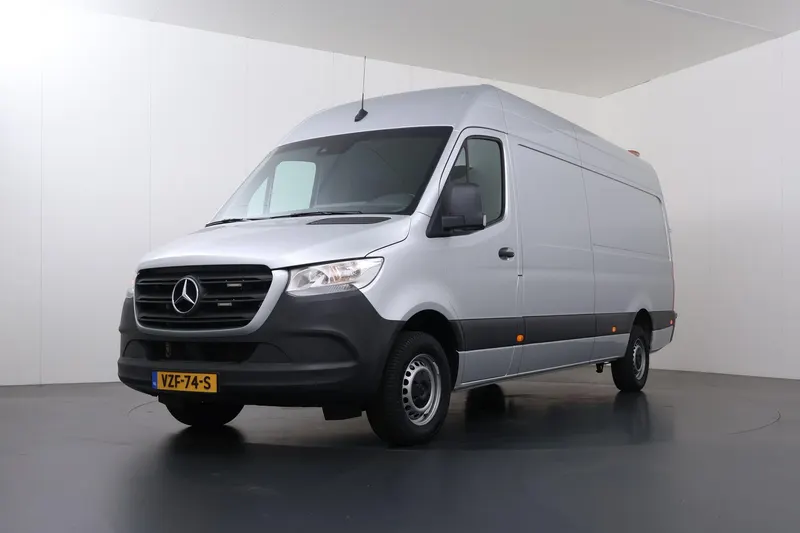 Mercedes-Benz Sprinter (2023)