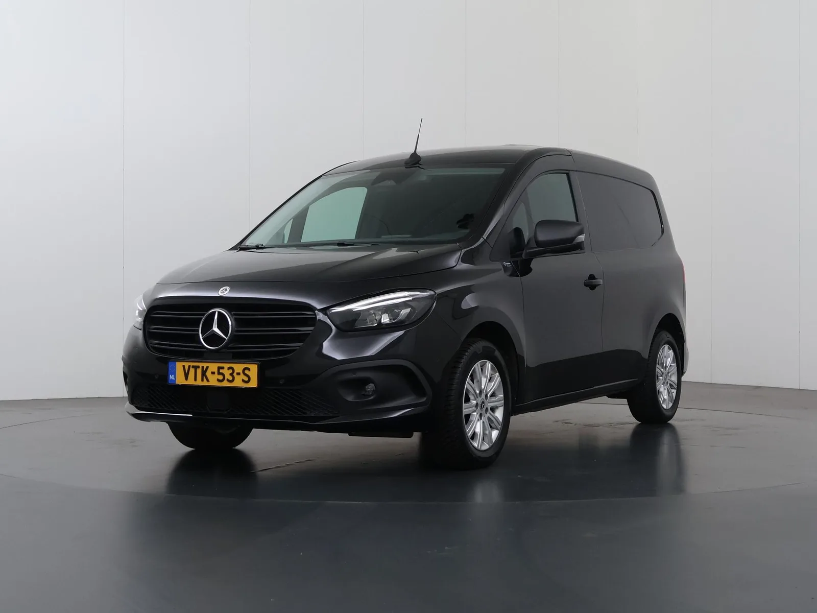 Mercedes-Benz Citan (2023) — foto 1