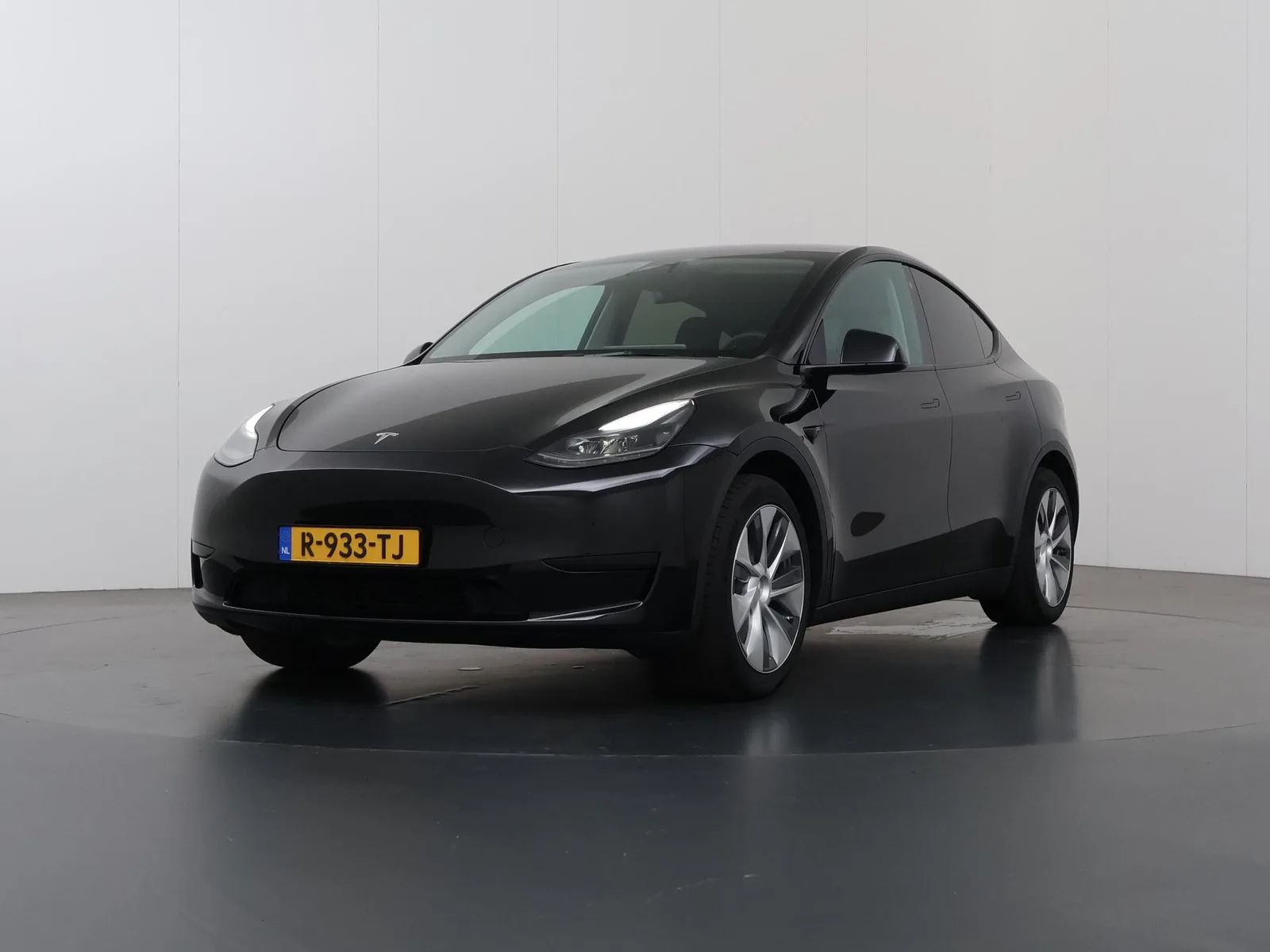 Tesla Model Y (2022) — foto 1