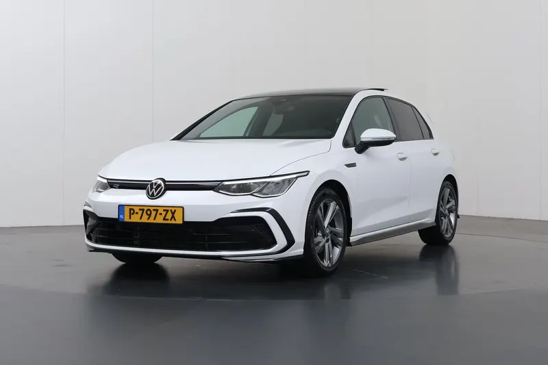 Volkswagen Golf (2022)