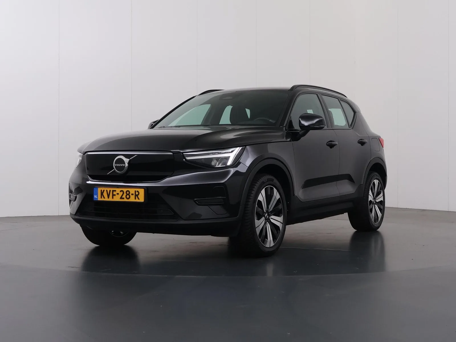 Volvo XC40 (2023) — foto 1