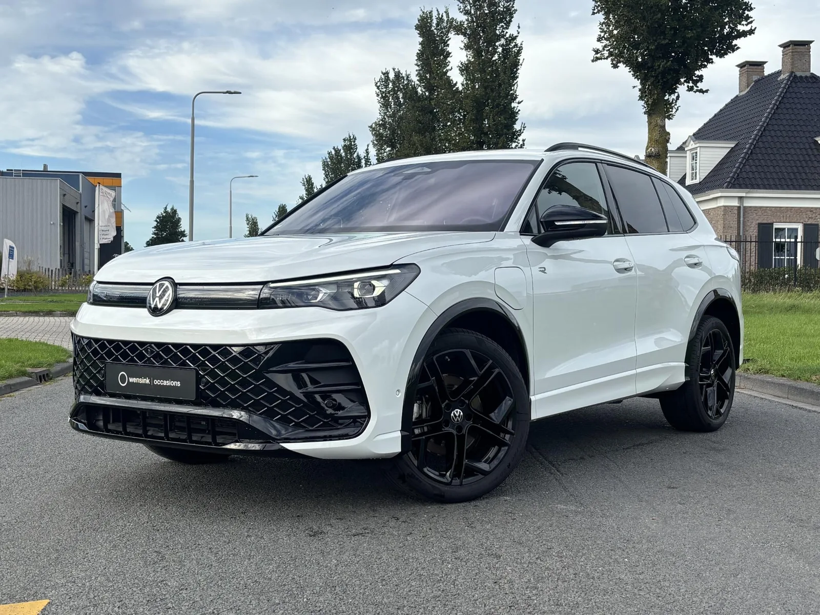 Volkswagen Tiguan (2025) — foto 1