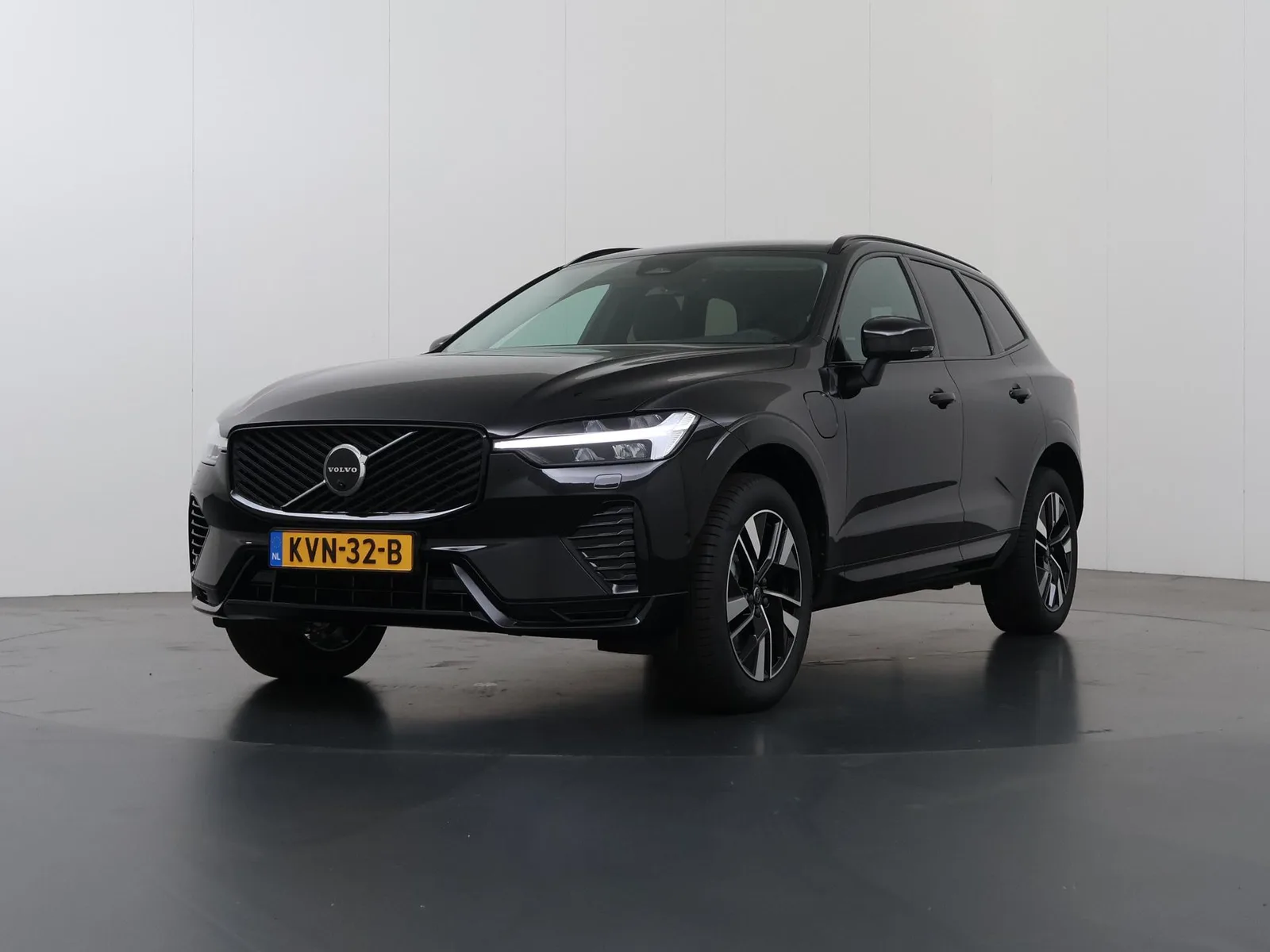 Volvo XC60 (2026) — foto 1