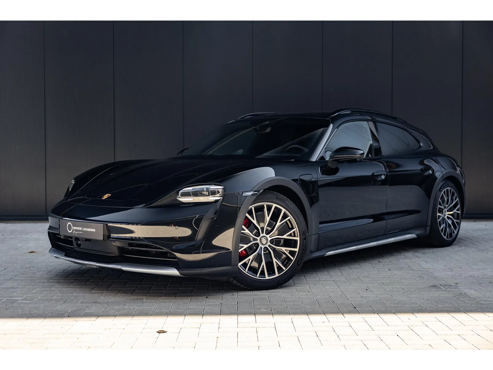 Porsche Taycan Cross Turismo (2023) — foto 1