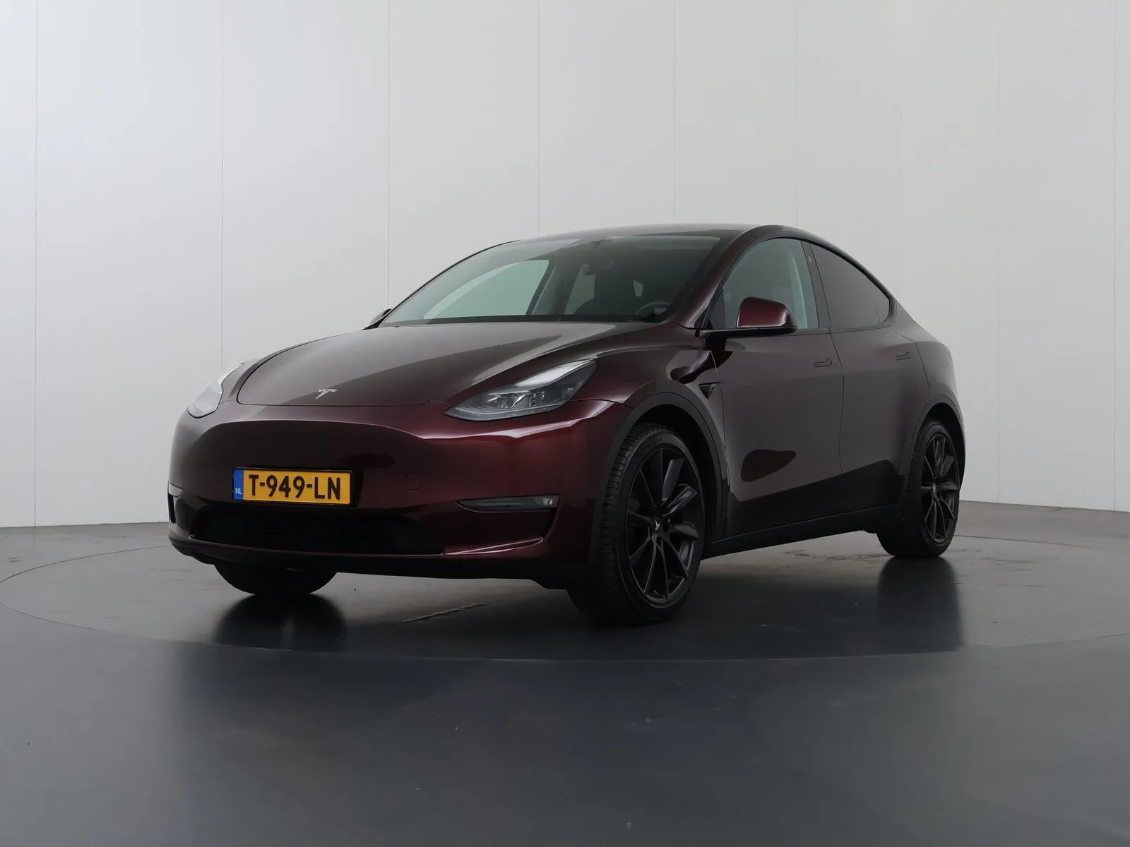 Tesla Model Y (2023) — foto 1