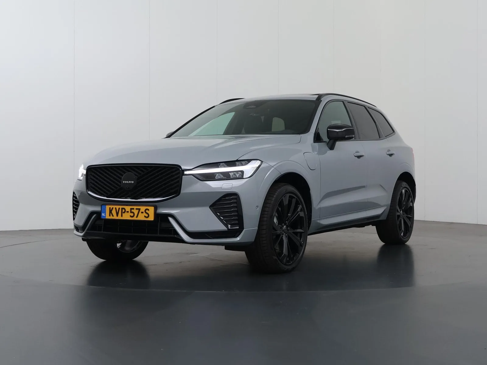 Volvo XC60 (2026) — foto 1