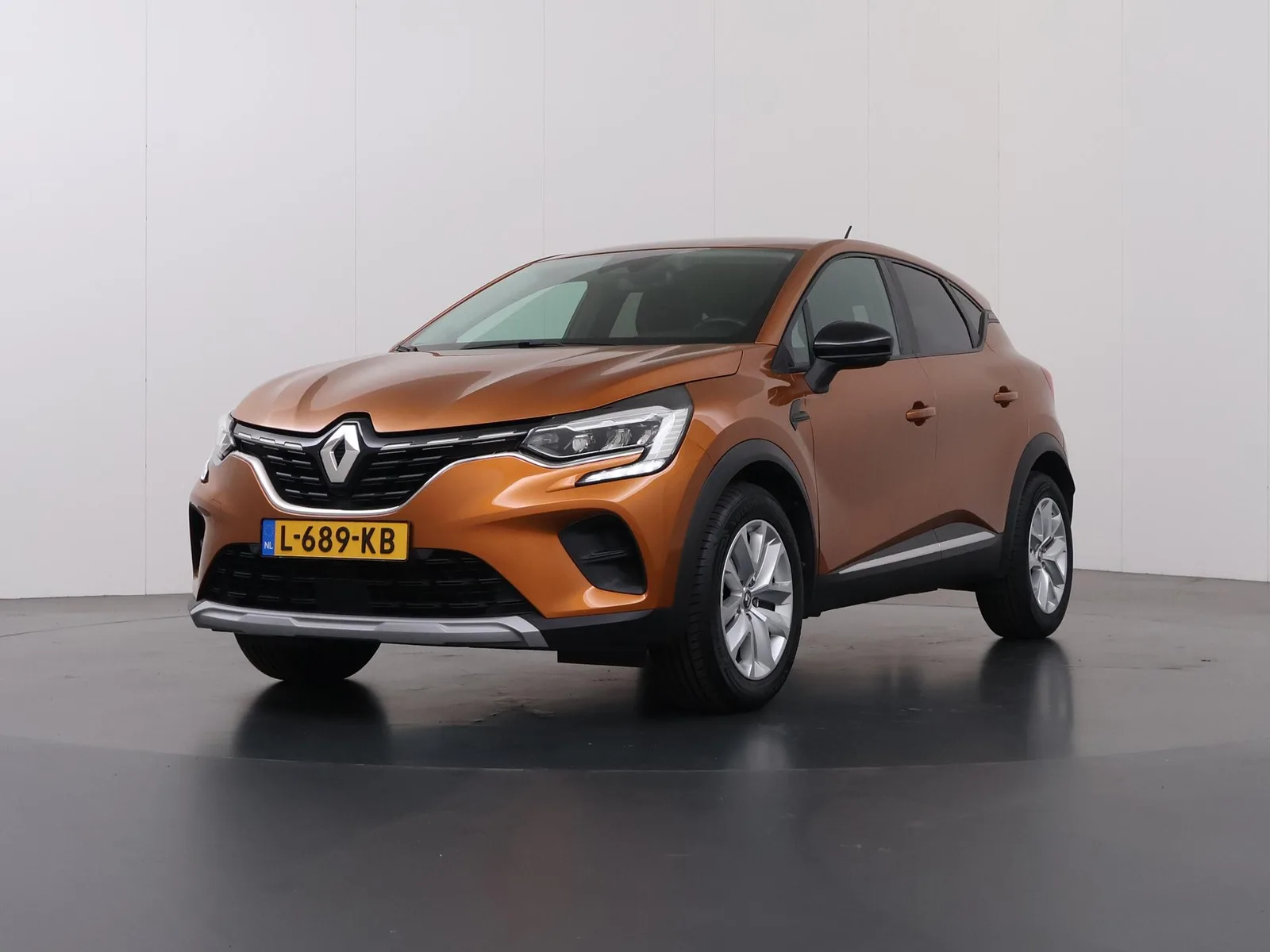Renault Captur (2020) — foto 1