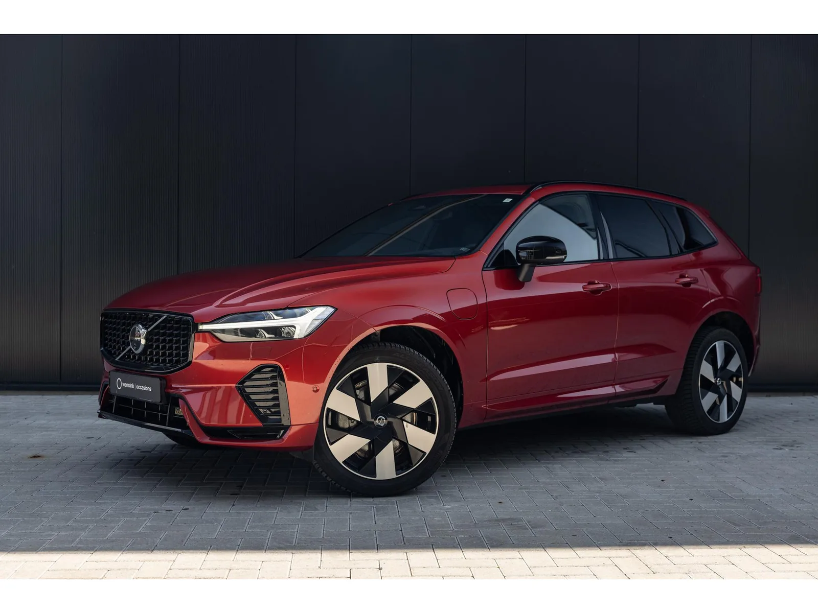 Volvo XC60 (2023) — foto 1