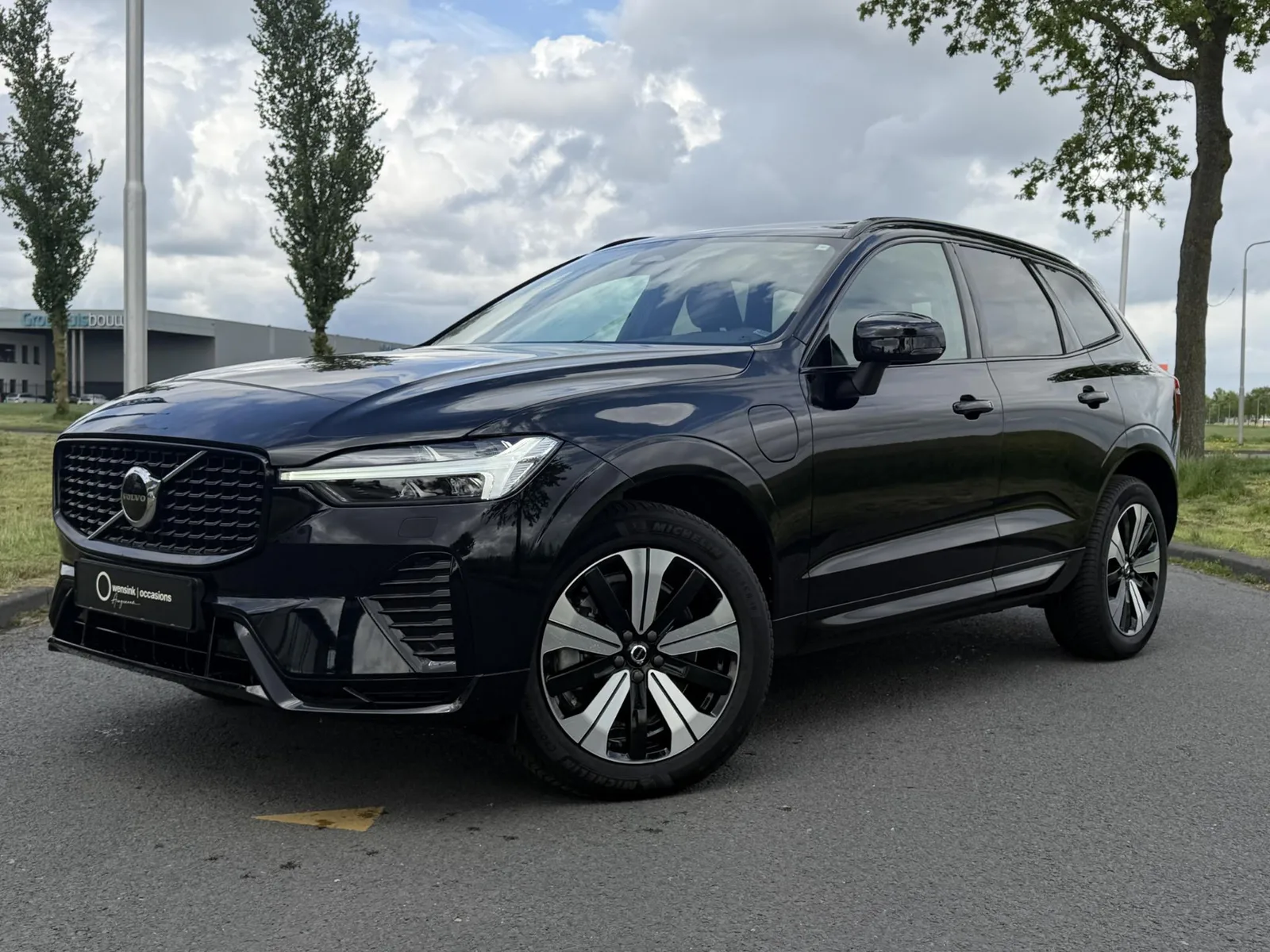 Volvo XC60 (2023) — foto 1