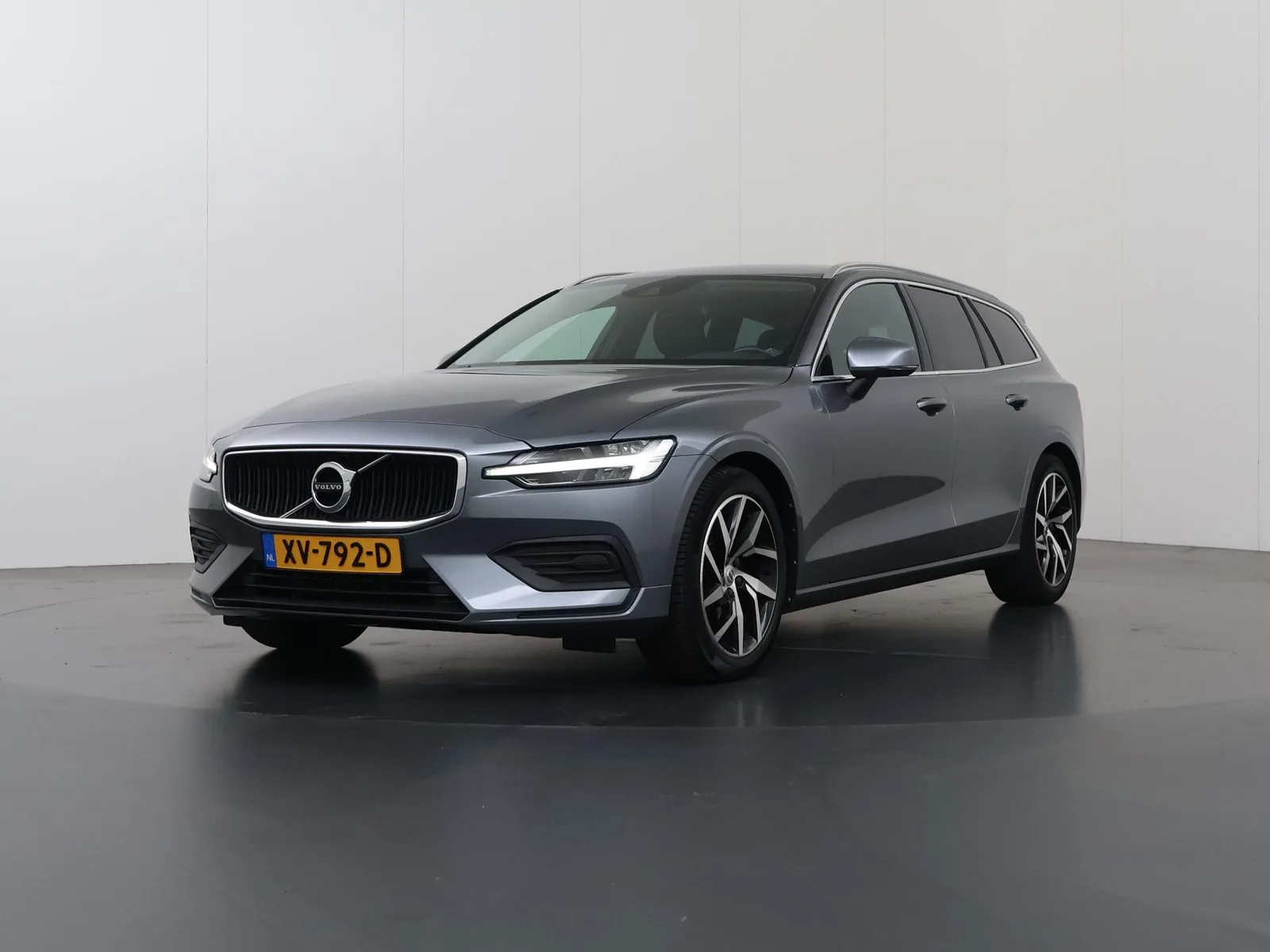 Volvo V60 (2019) — foto 1