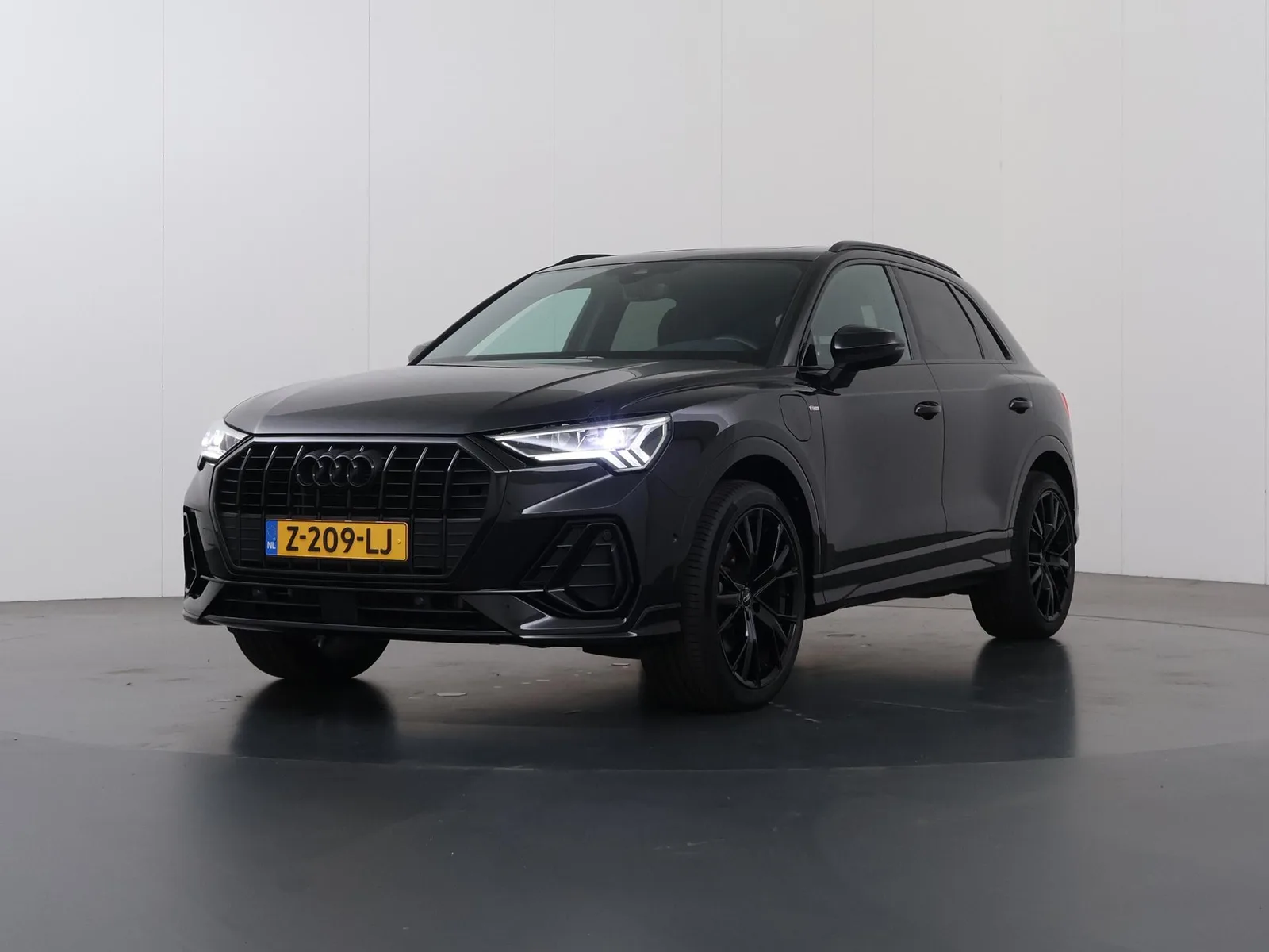 Audi Q3 (2024) — foto 1
