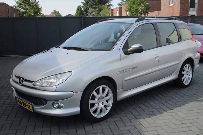 Peugeot 206 (2003)