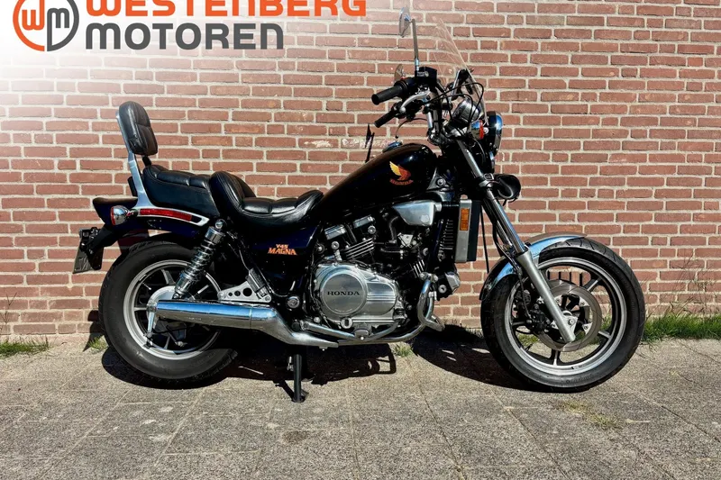 Honda VF 750 C (1988)