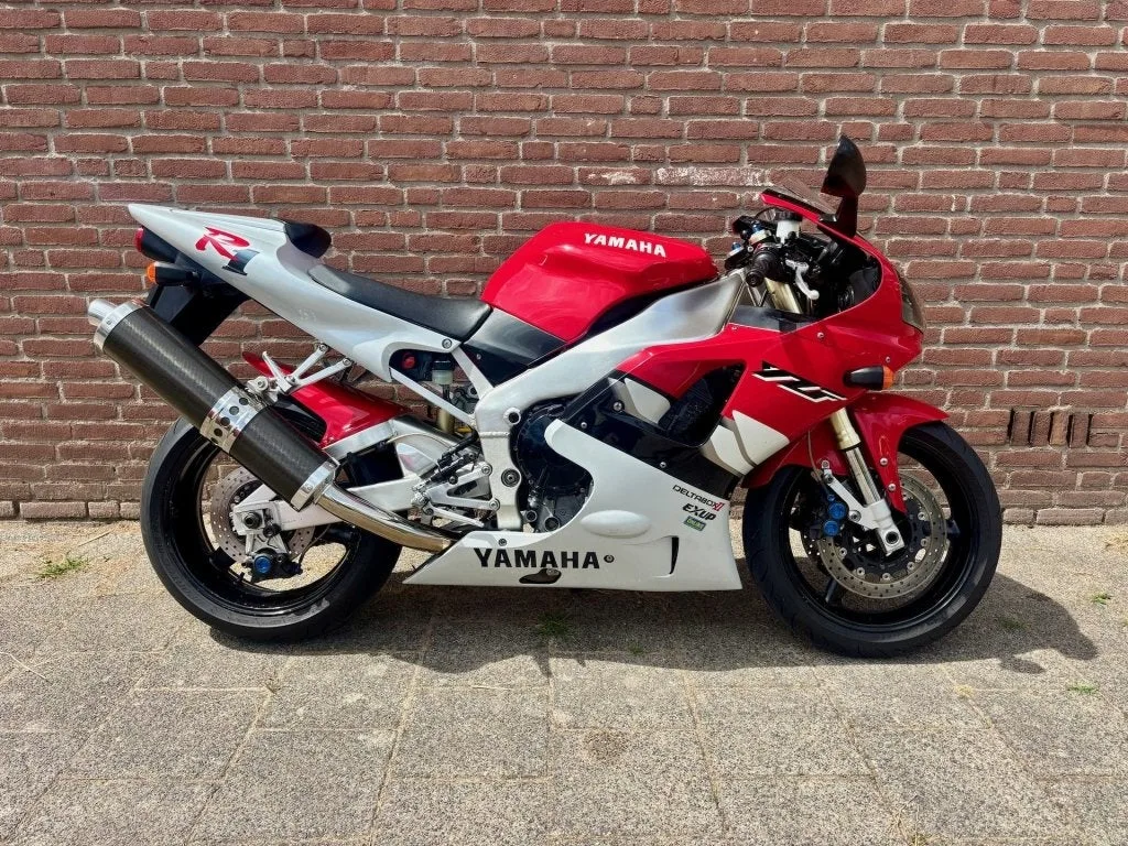 Yamaha Yzf (1999) — foto 1