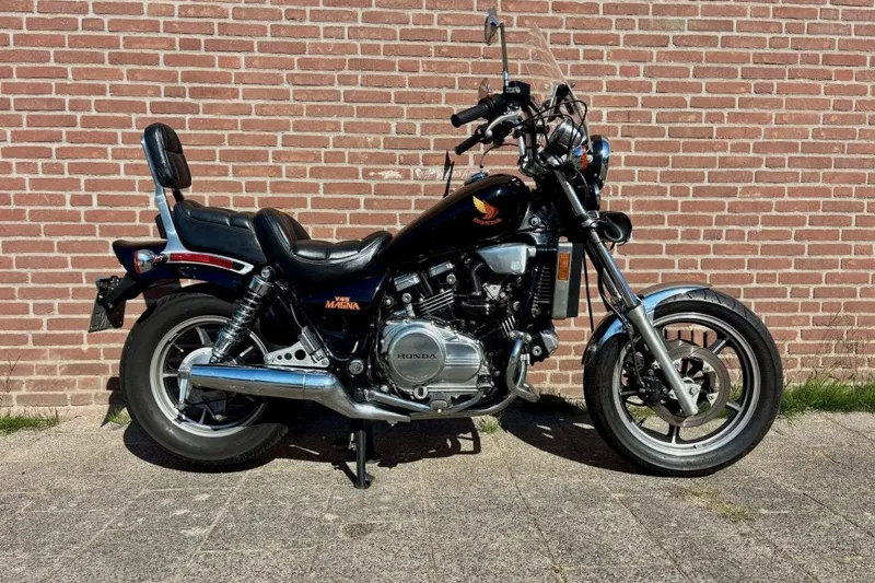 Honda VF 750 C (1988)