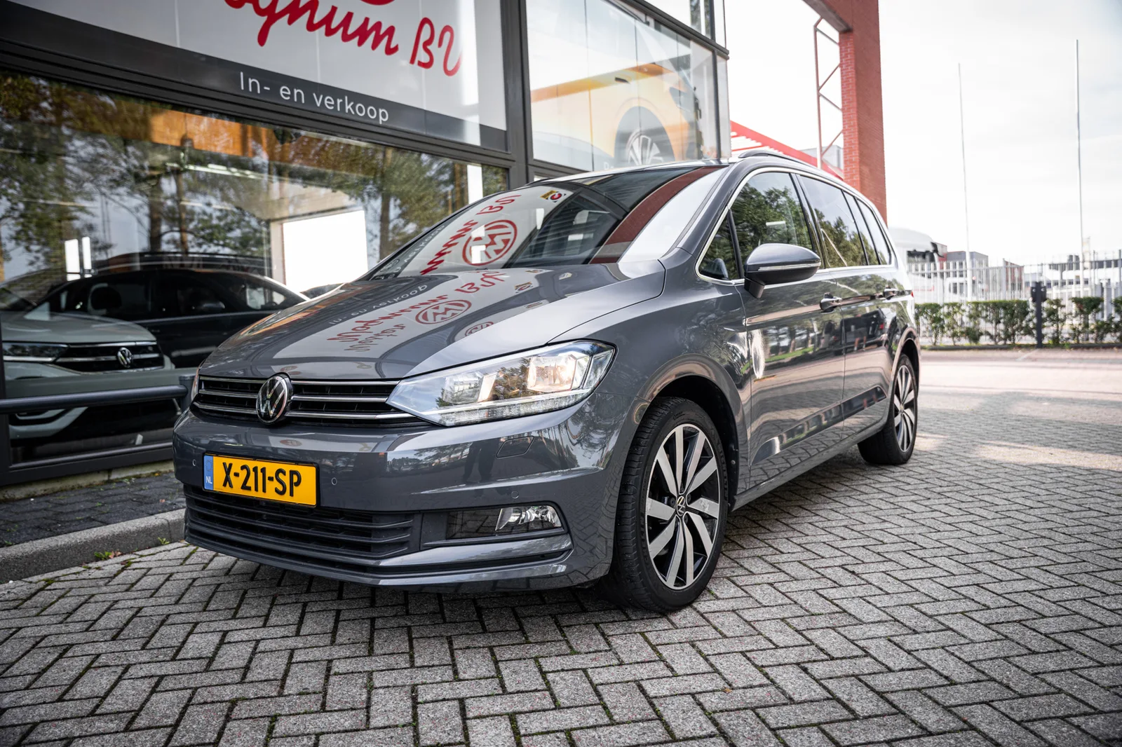 Volkswagen Touran (2020) — foto 1