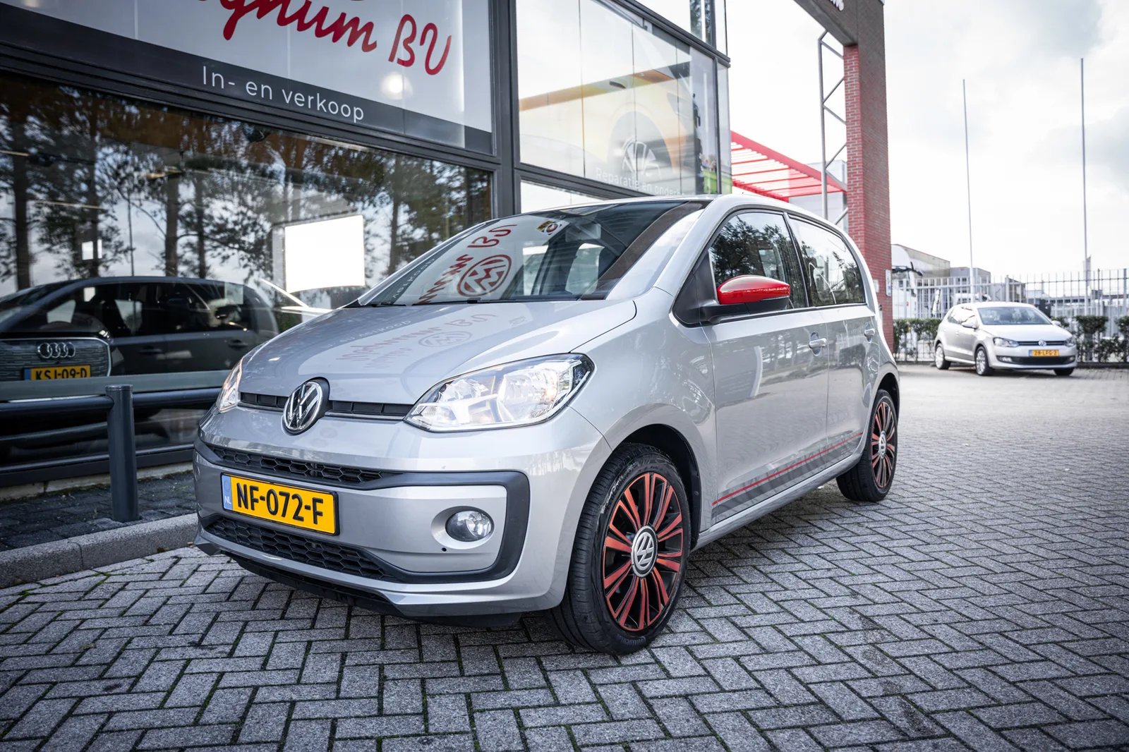 Volkswagen Up! (2017) — foto 1