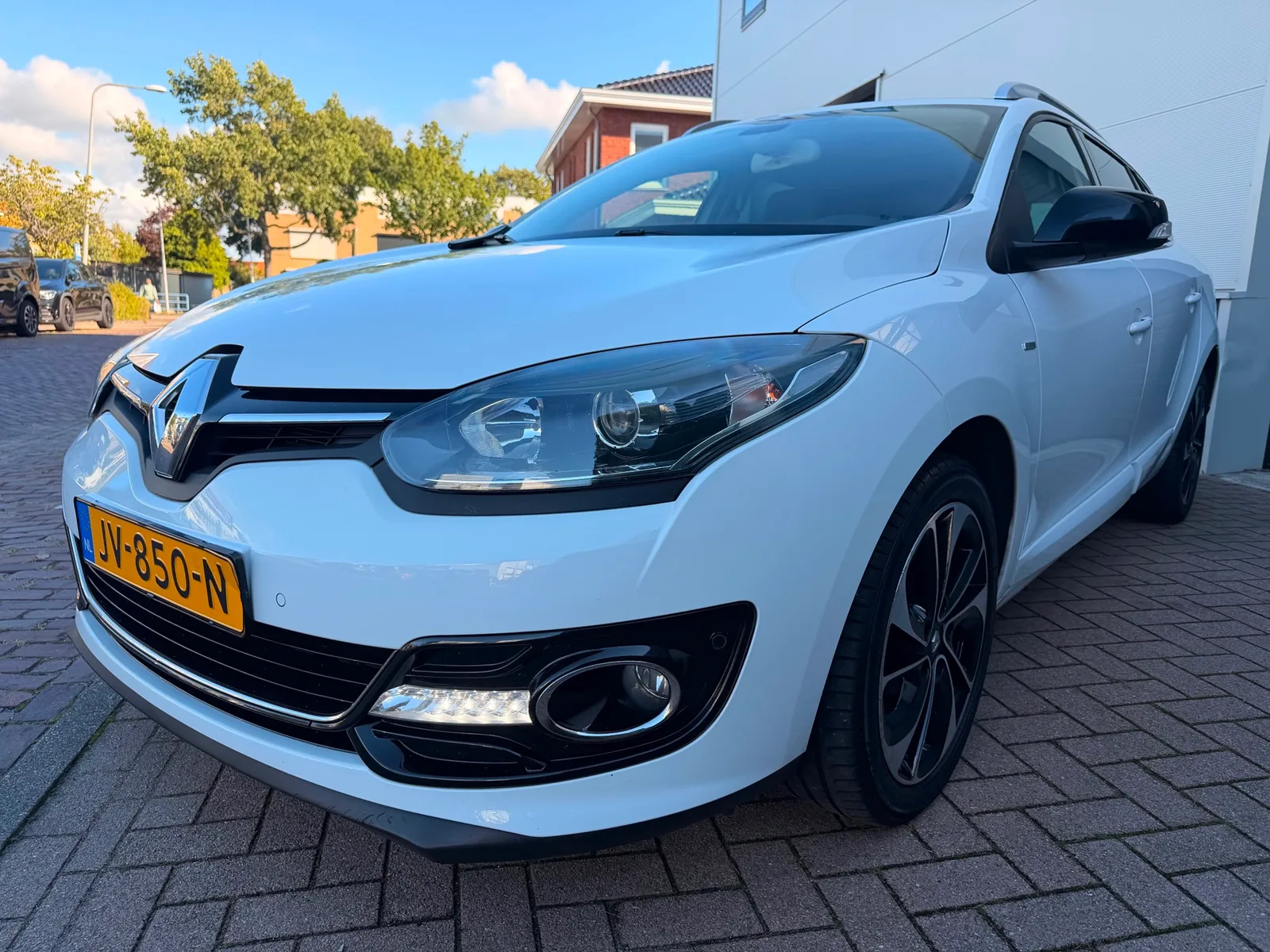 Renault Mégane (2016) — foto 1