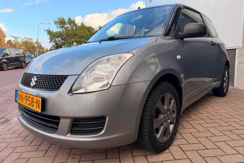 Suzuki Swift (2008)