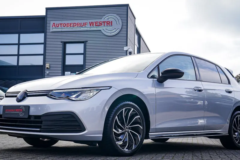 Volkswagen Golf (2020)