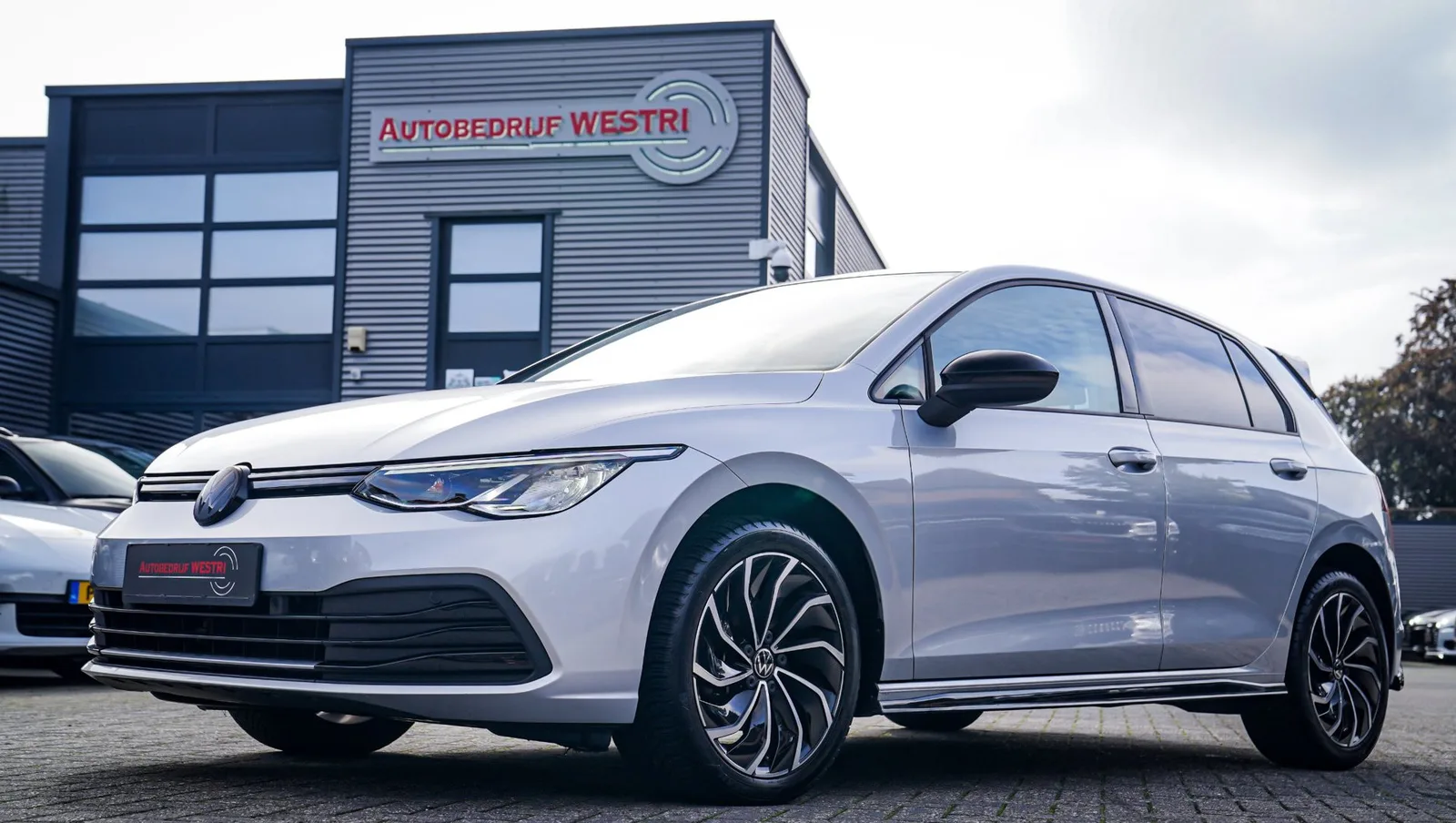 Volkswagen Golf (2020) — foto 1