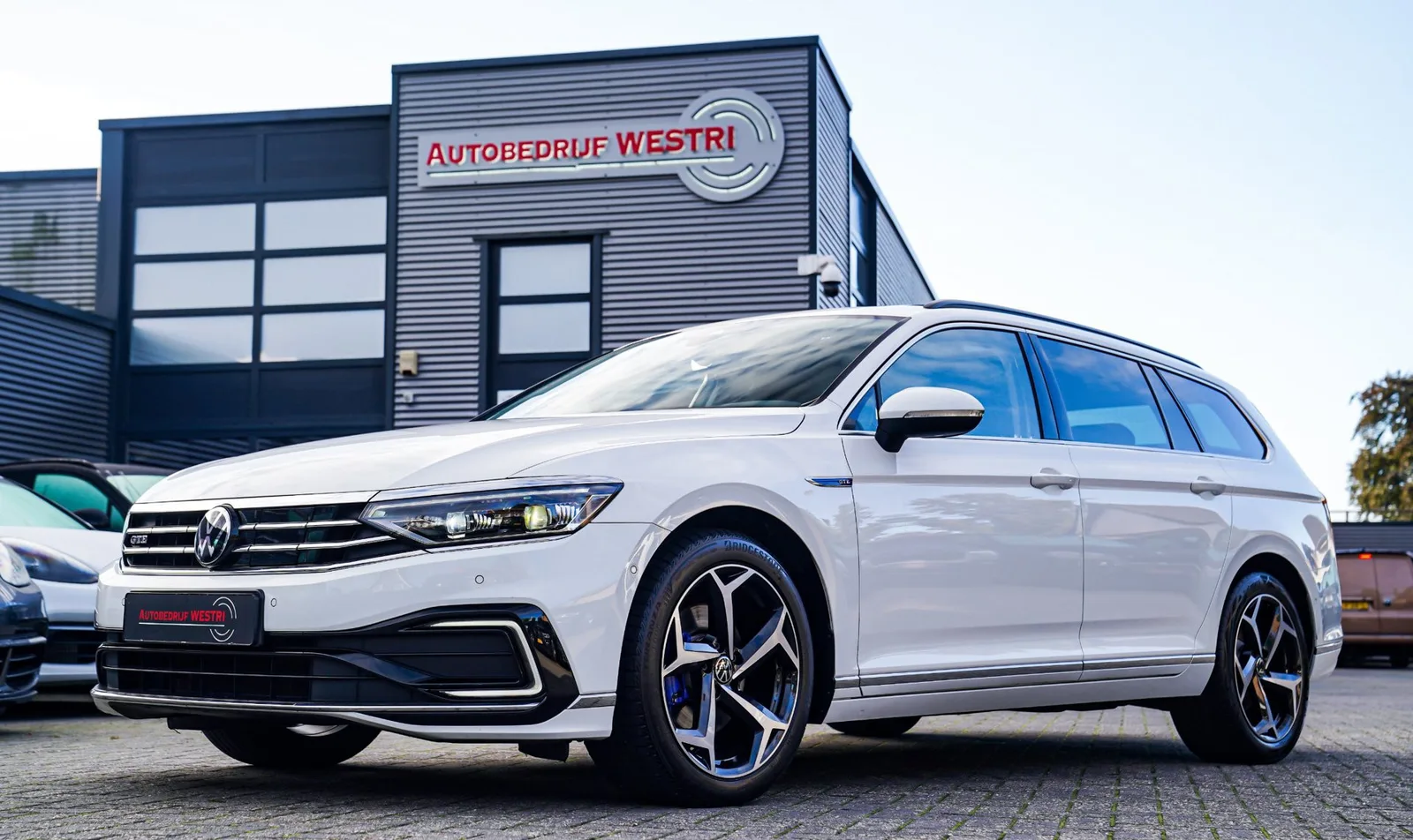 Volkswagen Passat (2020) — foto 1