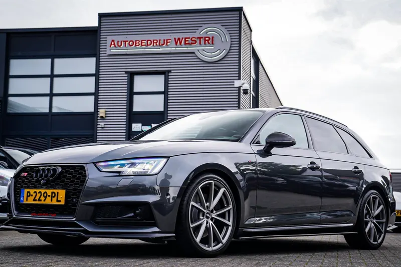 Audi A4 (2016)